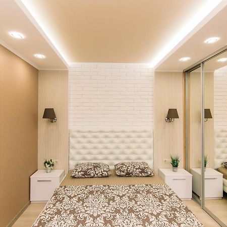 Vip Apartments Faraon On Kharkovskaya 1 Floor Sumy Exterior foto
